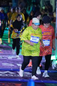 BIB: 4281, 4543
                            <button type="button" onclick="openModal(26232196)" class="btn btn-primary btn-sm float-right btn-popup" data-toggle="modal" data-target=".modal-high-quality">
                        <i class="fas fa-shopping-cart"></i> Add to Cart
                    </button>
                                            <button type="button" onclick="isThisMe(26232196, true)" class="btn btn-success btn-sm float-right btn-popup btn-isme hidden" data-toggle="tooltip" data-placement="bottom" title="นี่คือรูปของคุณใช่ไหม คลิกที่นี่เพื่อเอาเข้าอัลบั้ม">
                        <i class="fas fa-plus"></i> Add to album
                    </button>
                    <button type="button" onclick="isThisMe(26232196, false)" class="btn btn-warning btn-sm float-right btn-popup btn-isnotme hidden">
                        <i class="fas fa-ban"></i> Remove from album
                    </button>